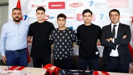 Antalyaspor'dan 3 futbolcuya profesyonel sözleşme