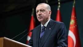 Cumhurbaşkanı Erdoğan'dan VakıfBank Spor Kulübü ve Fenerbahçe Opet'e tebrik
