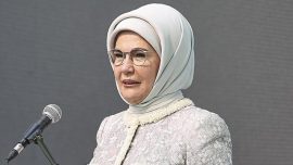 Emine Erdoğan'dan VakıfBank Kadın Voleybol Takımına tebrik
