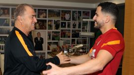 Galatasaray'da Omar takımla buluştu