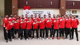 Hentbolda hedef Dünya Şampiyonası'na katılarak tarihe geçmek