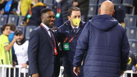 Jay Jay Okocha yeniden Kadıköy'de