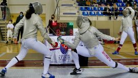 Milli eskrimci Nisanur Erbil olimpiyat hedefi için kılıç sallıyor