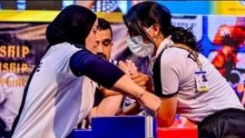 Milli sporcu Esma Nur Çakmak'tan çifte şampiyonluk