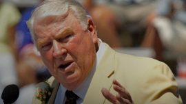 NFL'in efsane antrenörlerinden John Madden yaşamını yitirdi