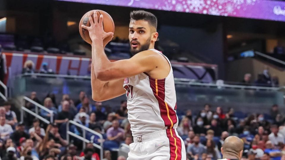 Ömer Faruk Yurtseven’den NBA’de kariyer rekoru