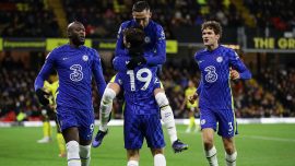 Premier Lig'de Chelsea liderliğini sürdürdü