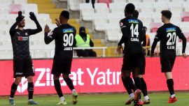 Sivasspor son 16'ya kaldı