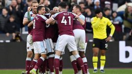 West Ham lider Chelsea'yi devirdi