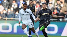 Altay Konyaspor'u ağırlıyor