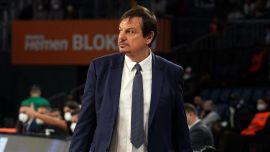 Anadolu Efes'te başantrenör Ataman, Fenerbahçe Beko maçında yok