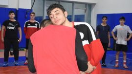 İşitme engelli milli güreşçi Hamza Kurak'ın hedefi olimpiyat
