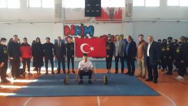 Naim Süleymanoğlu Spor Lisesi'nde halter resmi ders oldu