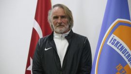 Riekerink İskenderunspor'la şampiyonluğa koşuyor