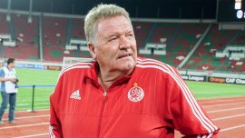 COVID-19'a yakalanan Toshack yoğun bakıma alındı