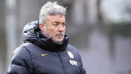 Domenec Torrent 11'ini belirlemeye çalışıyor