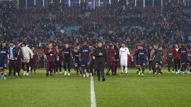 Geri dönüşler Trabzonspor'u zirvede tuttu