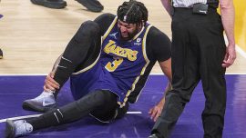 Lakers'ta Anthony Davis en az 2 hafta oynayamayacak