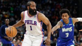NBA'de James Harden 76ers formasıyla galip başladı
