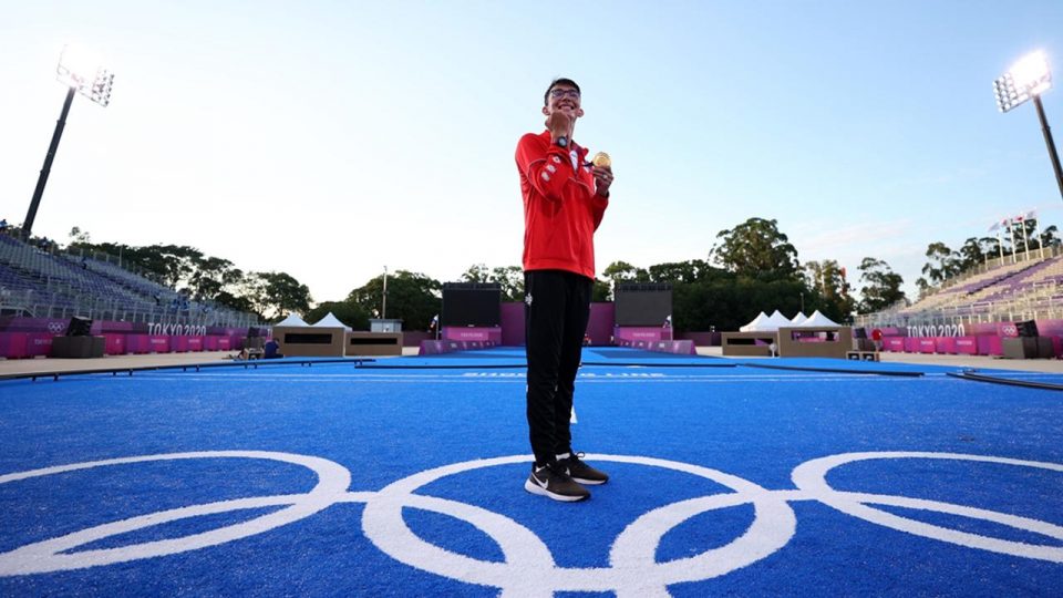 Olimpiyat halkaları şampiyon Mete Gazoz’un yüzük parmağında