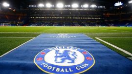 Chelsea'nin forma sponsoru, anlaşmanın askıya alınmasını istedi