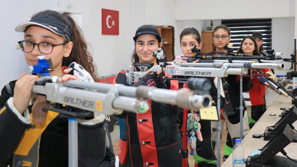 Erzincan’da kadın sporcuların hedefi olimpiyat madalyası