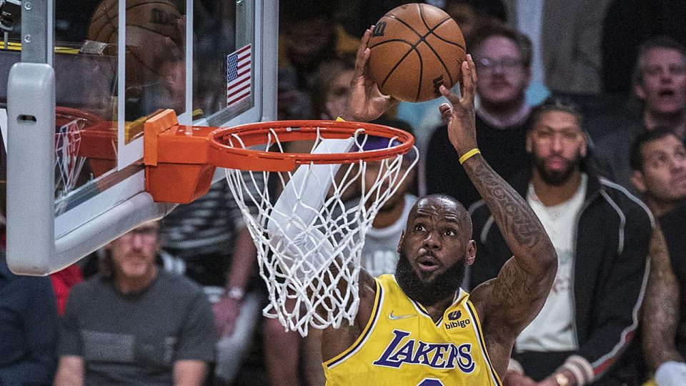 Lakers, LeBron James’in 50 sayısıyla kazandı