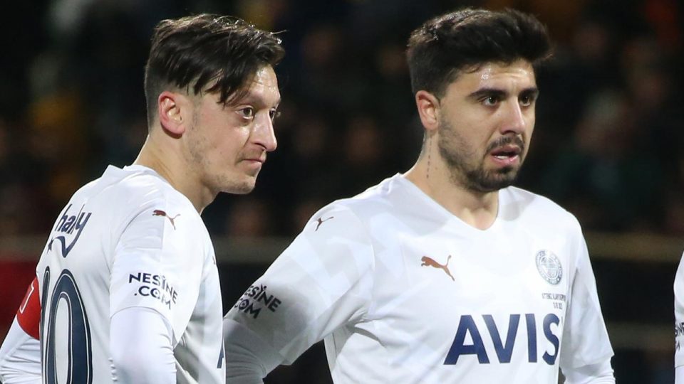 Mesut Özil ve Ozan Tufan affedilebilir