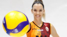 Rumen voleybolcu Alexia Carutasu Türk vatandaşı oldu