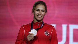Buse Tosun Çavuşoğlu'ndan gümüş madalya