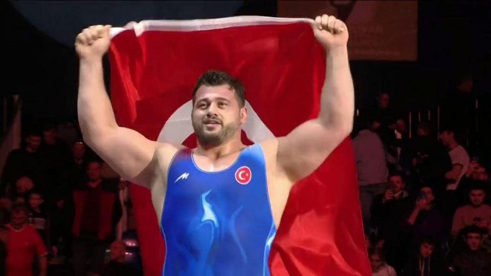 Rıza Kayaalp kariyerini rekorlarla zirvede bırakmayı hedefliyor