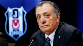 Beşiktaş'ta Ahmet Nur Çebi yönetimi ibra edildi