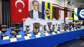 Fenerbahçe 28 lig şampiyonluğu kupasını sergilendi