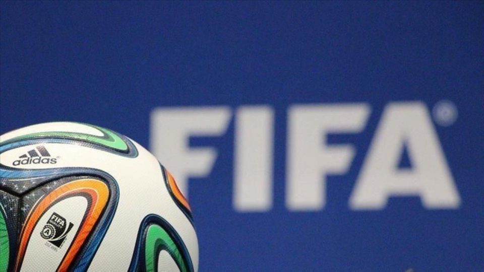 FIFA ve dünyanın önde gelen futbol kulüplerinden bayram tebriği