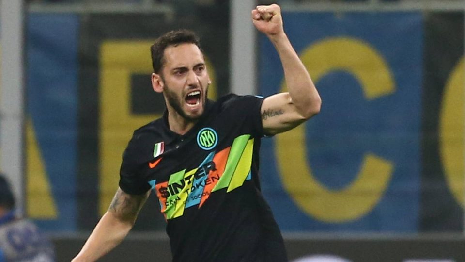 Hakan Çalhanoğlu’ndan 2,5 milyon liralık fotoğraf davası