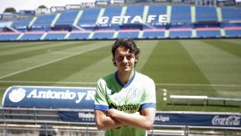 Sezonun en iyi futbolcusu olarak Enes Ünal'ı seçildi