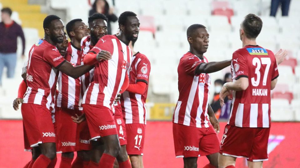 Sivasspor kupada ilki başarmak istiyor