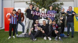 Süper Lig'in şampiyonluk kupası sergilendi