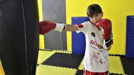 5 yaşında kick boksa başladı 12'sinde dünya kupasında birinci oldu