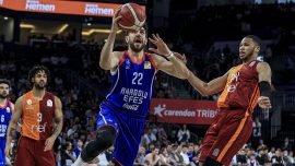 Anadolu Efes finalde Fenerbahçe Beko'ya rakip oldu