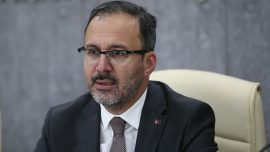 Bakan Kasapoğlu'ndan Trabzonspor'a tebrik