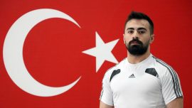 Milli halterci Ferdi Hardal'dan altın madalya
