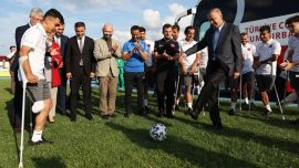 Cumhurbaşkanı Erdoğan, Ampute Milli Futbol Takımını ziyaret etti