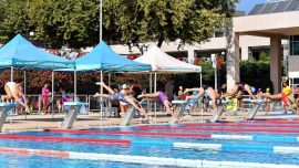 Mersin'de yüzme şenliği düzenlendi