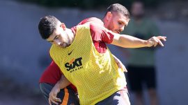 Galatasaray'da yeni transferler sahaya indi