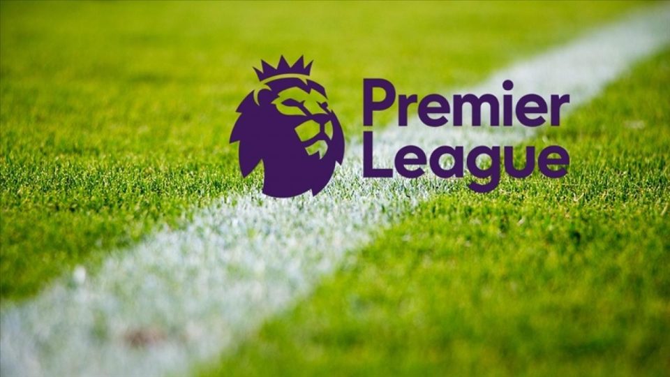İngiltere’de futbol maçları ertelendi