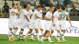 Konyaspor istikrarlı oyunla "yıldızlar" çıkarmak istiyor