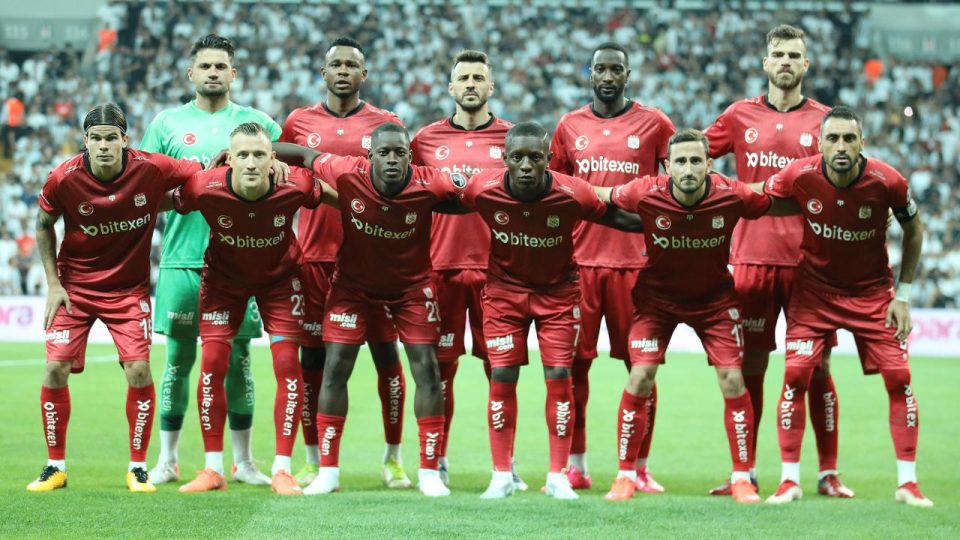 Sivasspor’a, Malmö maçındaki olaylar nedeniyle para cezası verildi