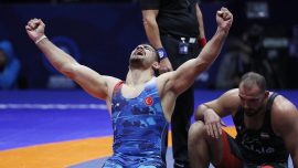 Taha Akgül Dünya Güreş Şampiyonası'nda finalde