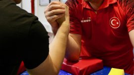 Dünya Bilek Güreşi Şampiyonası'nda Türk sporcular 108 madalya kazandı